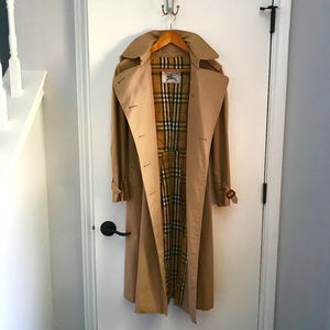 Burberry Vintage Trenchcoat